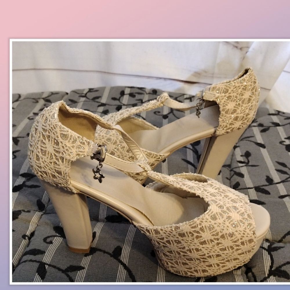 Mona Mia Collezione Inc. Womens High Block Heel Platform T Strap Bar Shoes Sz 10